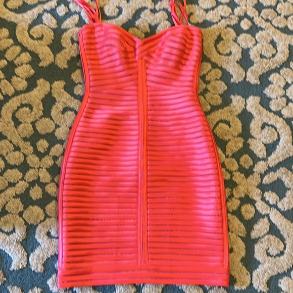 BCBG | coral bodycon dress - Picture 4 of 8
